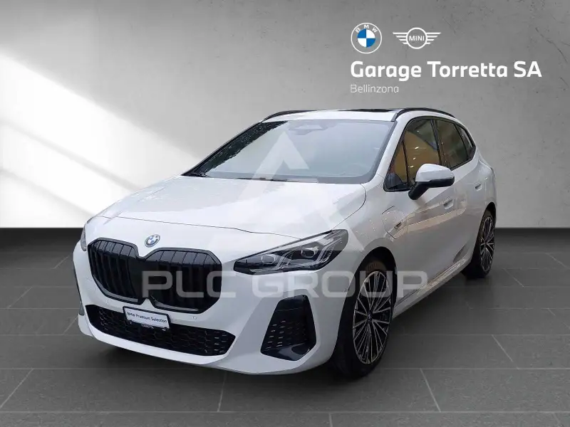 2023 BMW 218
