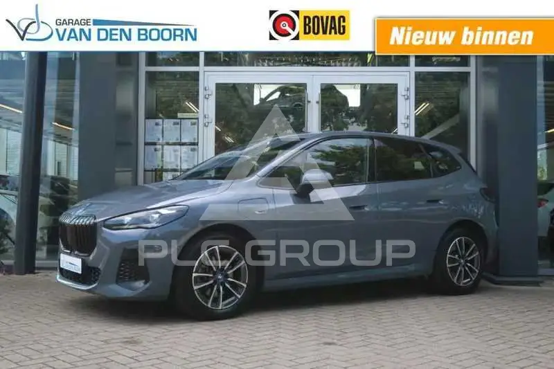 2023 BMW 218