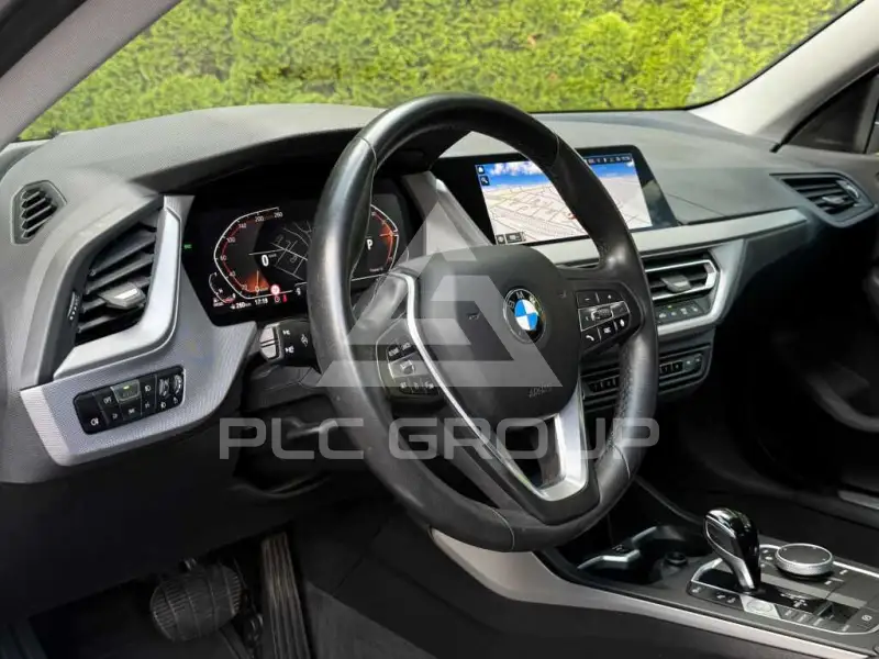 2023 BMW 218