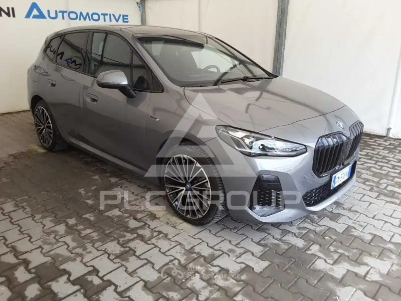 2023 BMW 218