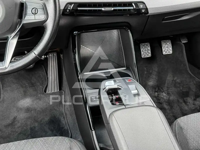 2023 BMW 218