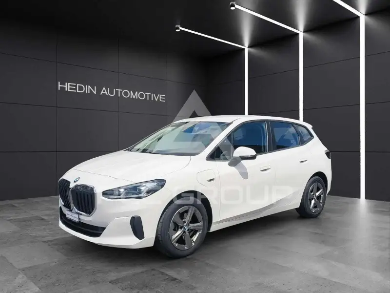 2023 BMW 218