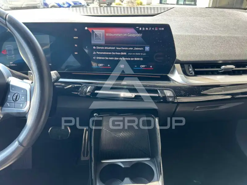 2023 BMW 218