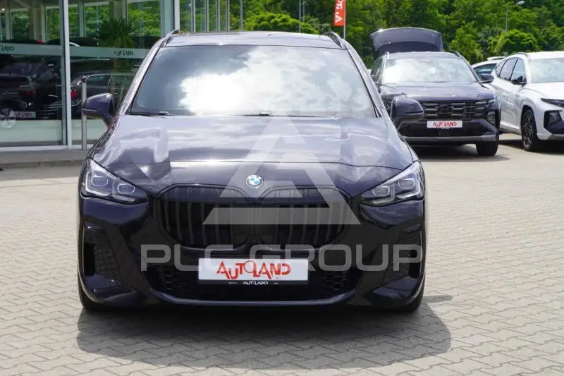 2023 BMW 218