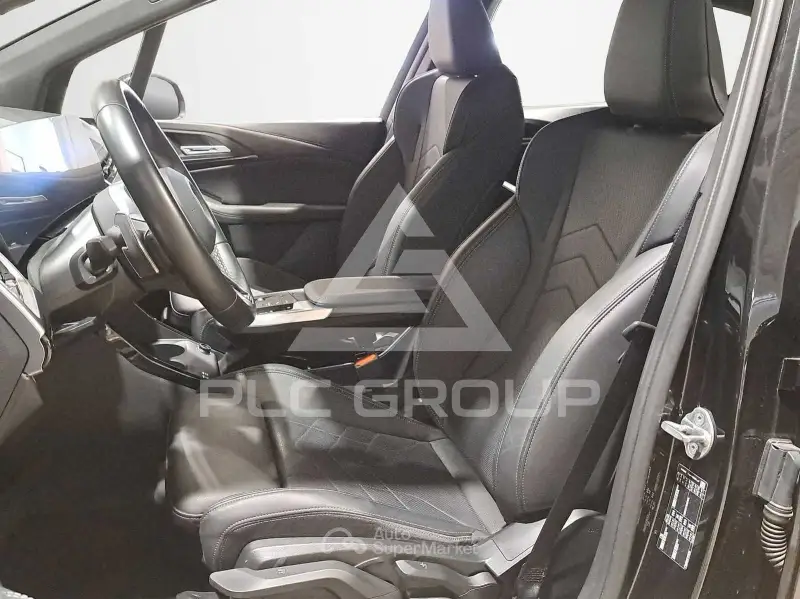 2023 BMW 218