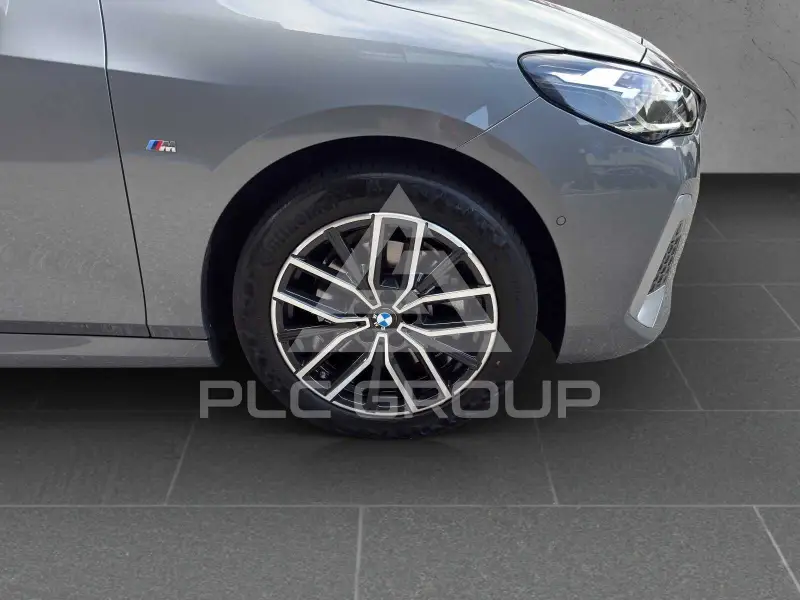 2023 BMW 218