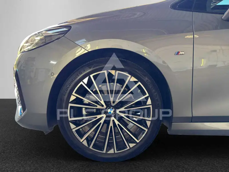 2023 BMW 218