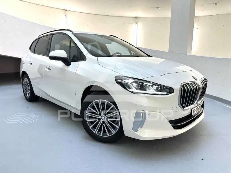 2023 BMW 218