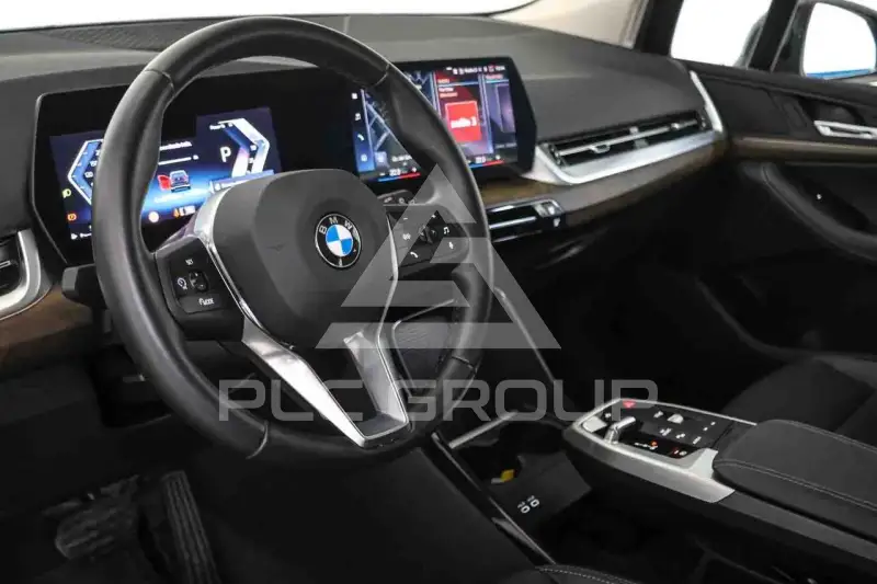 2023 BMW 218