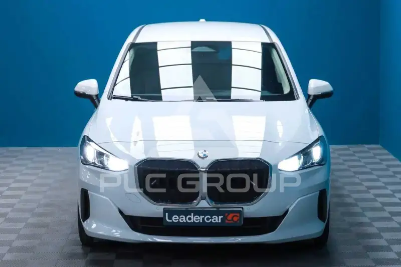 2023 BMW 218