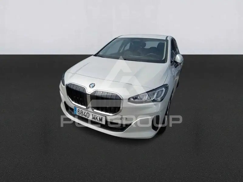 2023 BMW 218