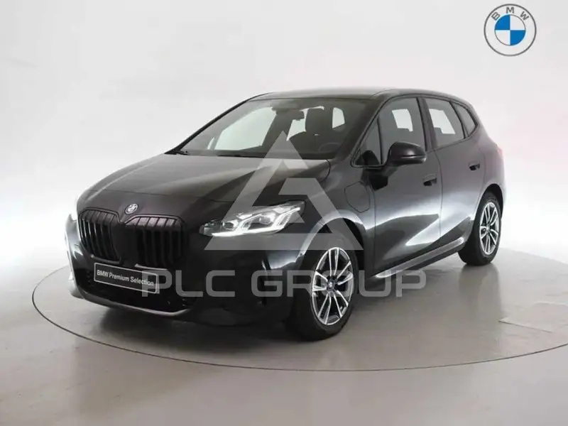 2023 BMW 218