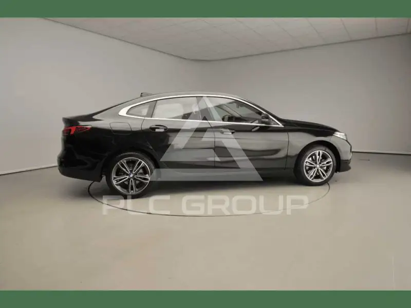 2023 BMW 218