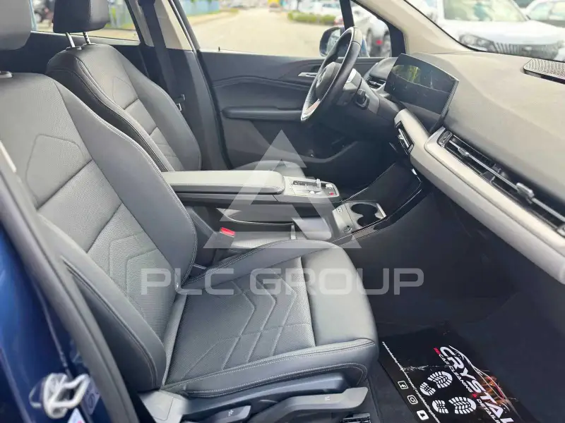 2023 BMW 218