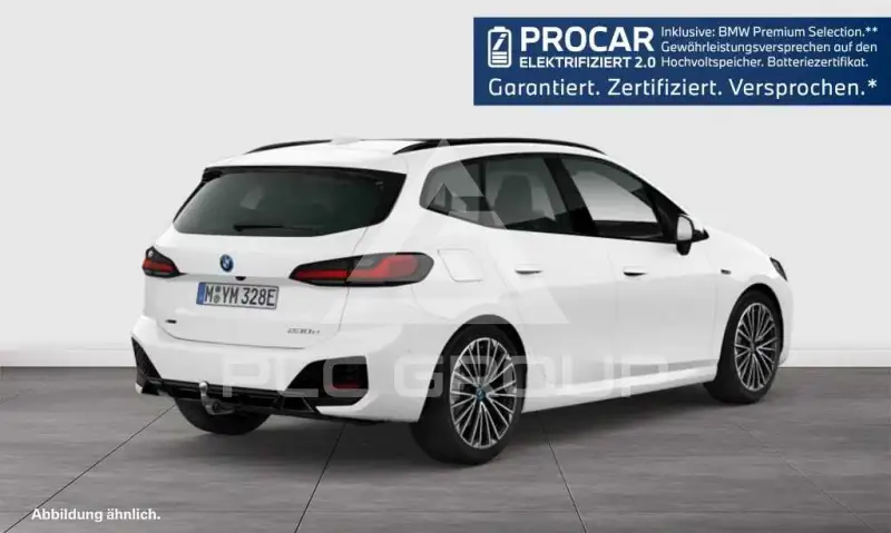 2023 BMW 218