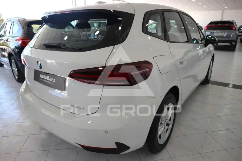 2023 BMW 218