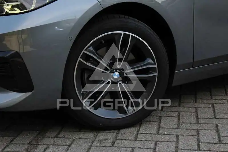2023 BMW 218