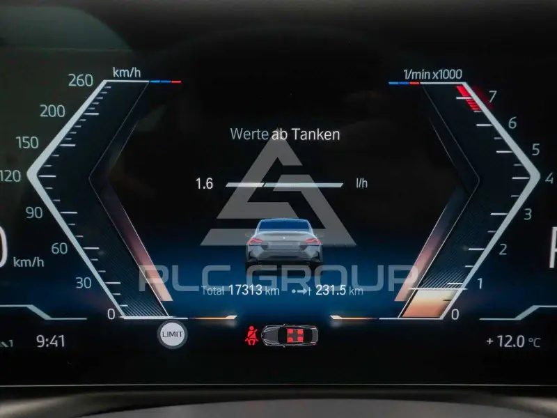 2023 BMW 218