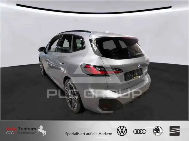 2023 BMW 218