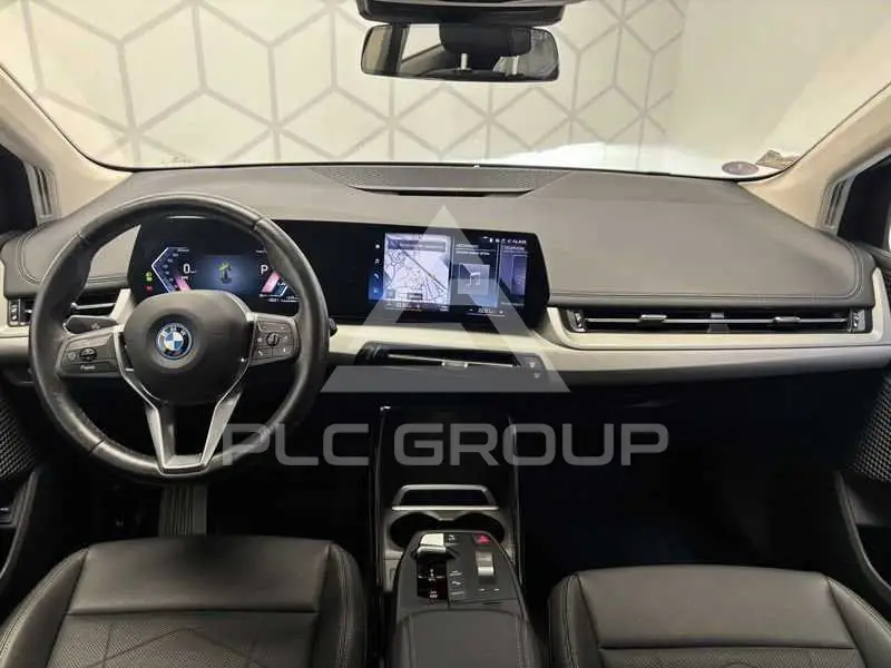 2023 BMW 218