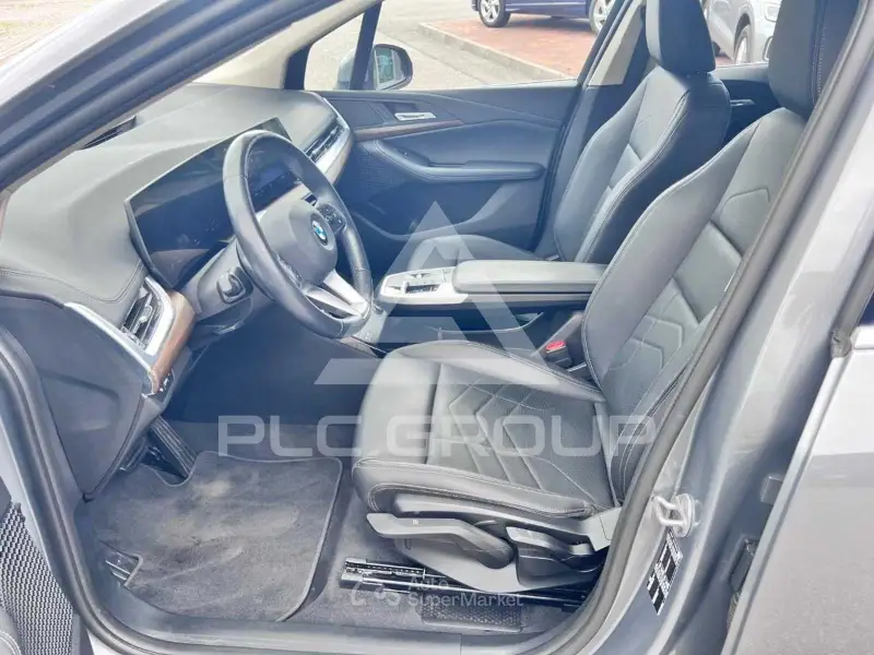 2023 BMW 218