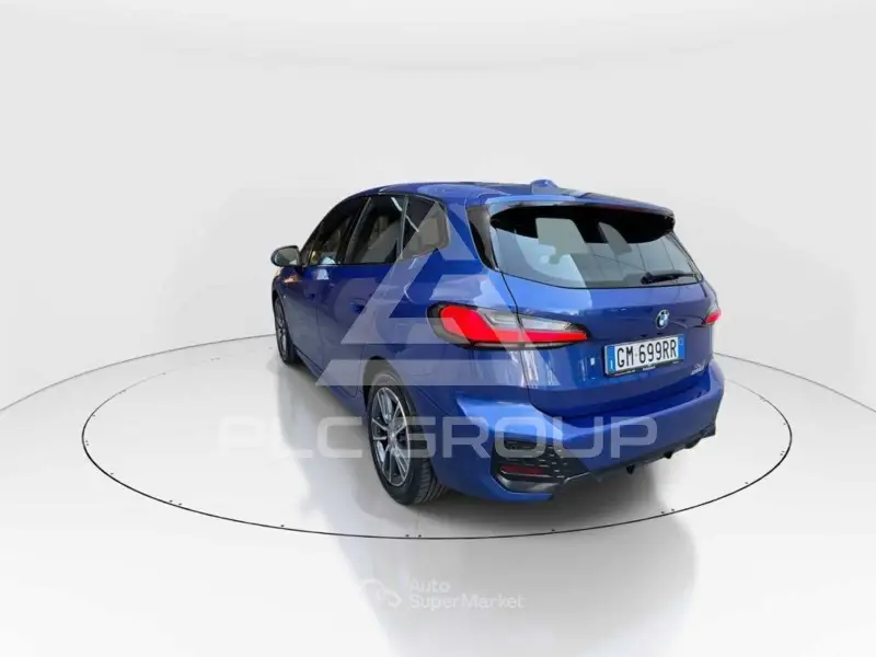 2023 BMW 218