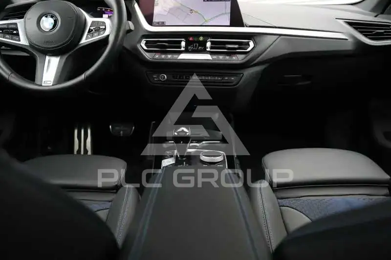 2023 BMW 218