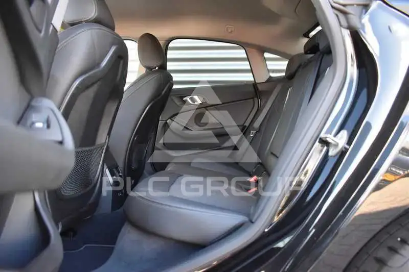 2023 BMW 218