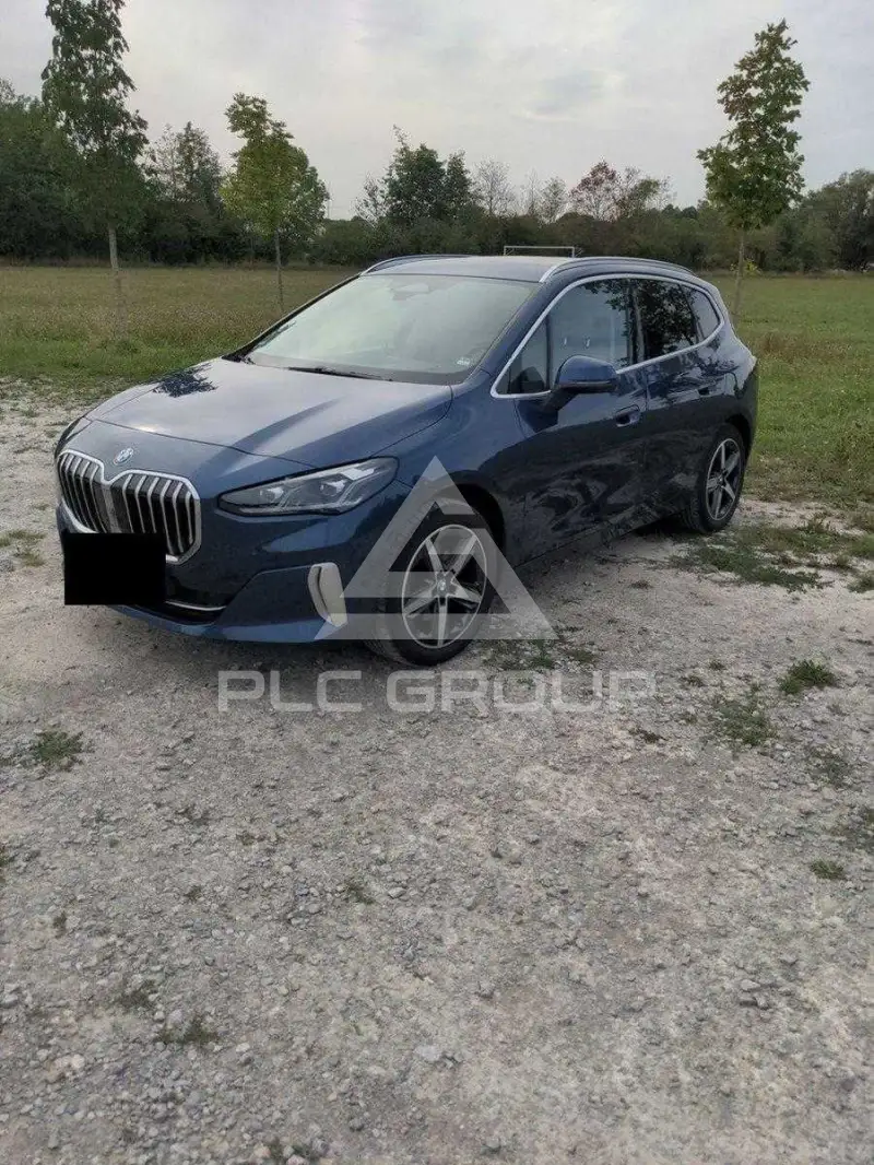 2023 BMW 218
