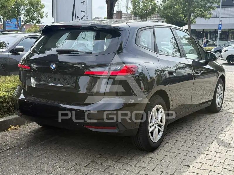 2023 BMW 218