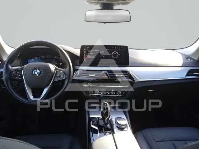 2023 BMW 523