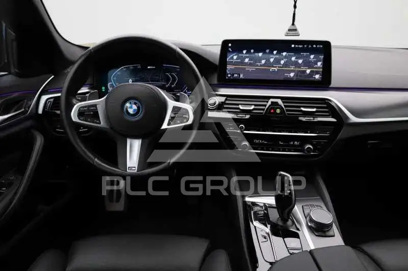 2023 BMW 523