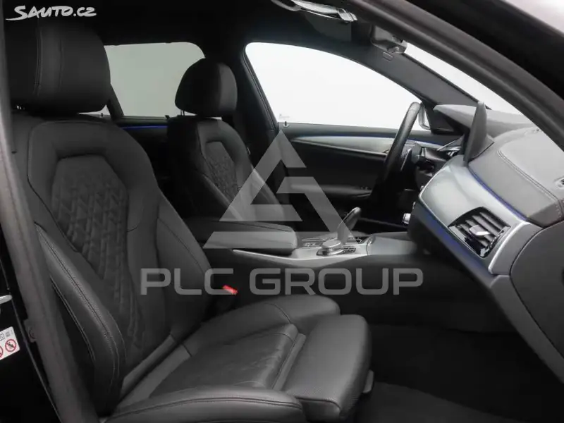 2023 BMW 523