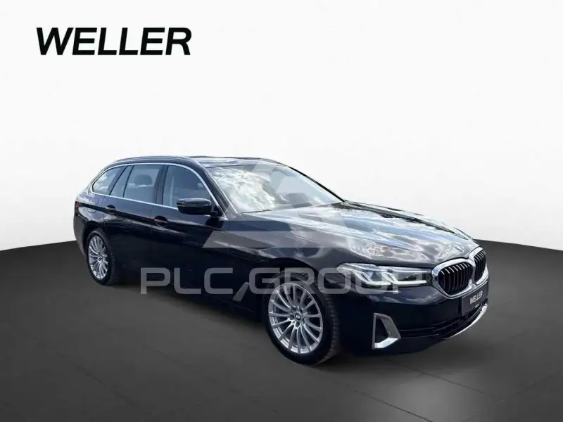 2023 BMW 523