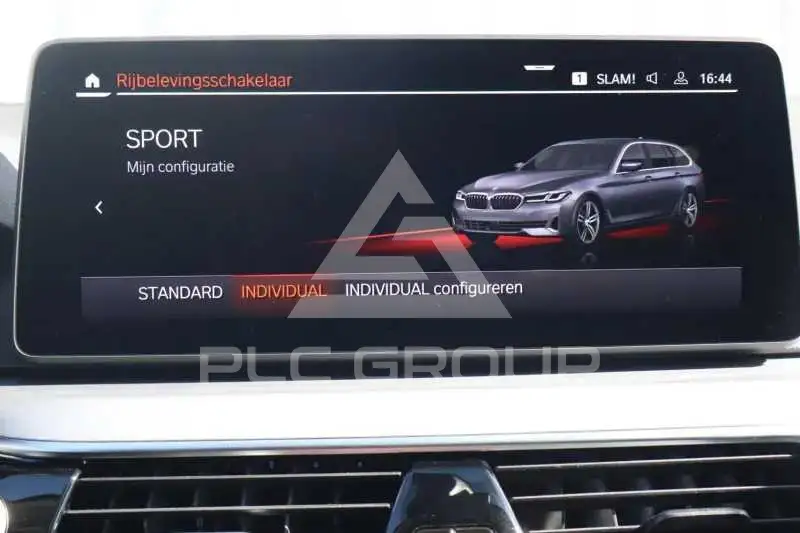 2023 BMW 523