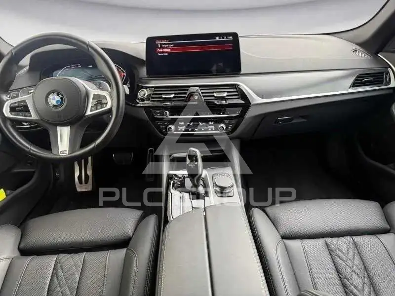 2023 BMW 523