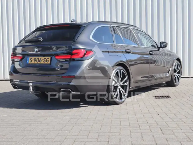 2023 BMW 523