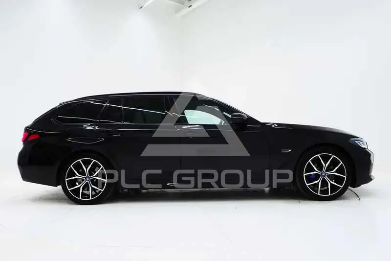 2023 BMW 523