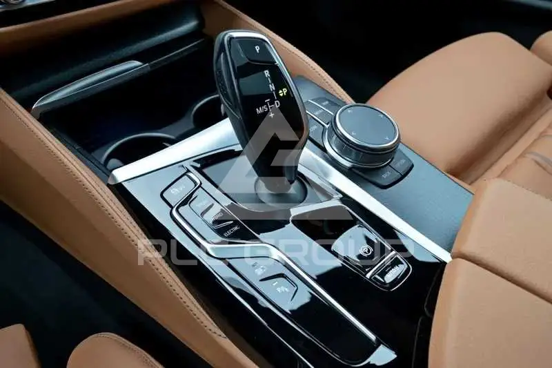 2023 BMW 523