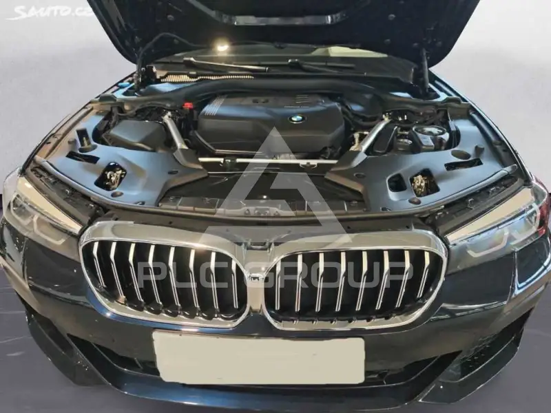 2023 BMW 523