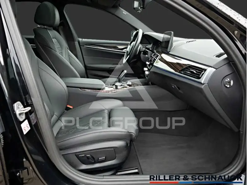 2023 BMW 523