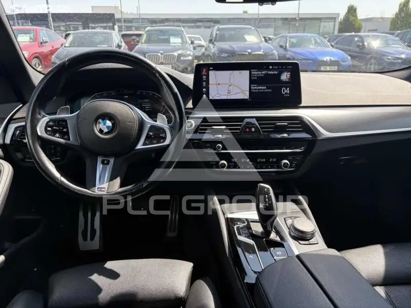 2023 BMW 523