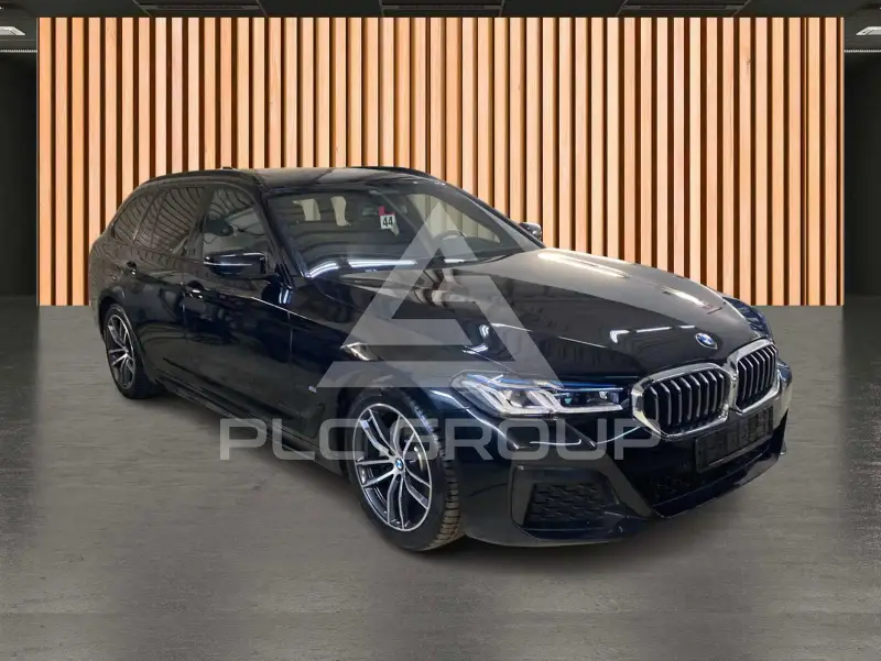 2023 BMW 523