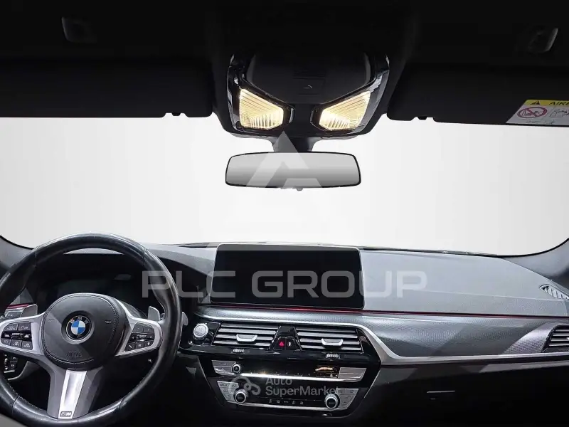 2023 BMW 523