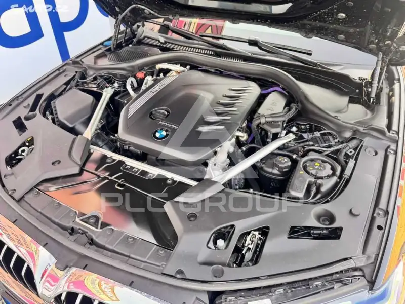 2023 BMW 523