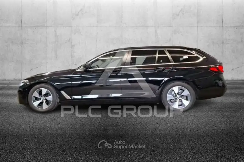 2023 BMW 523