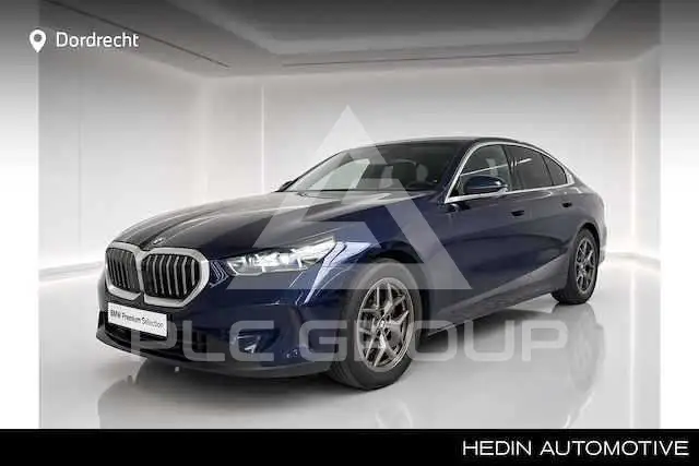 2023 BMW 523