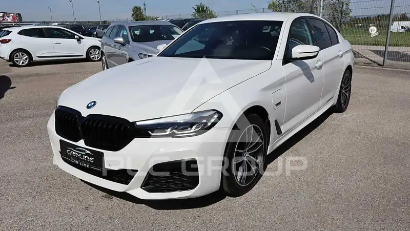 2023 BMW 523