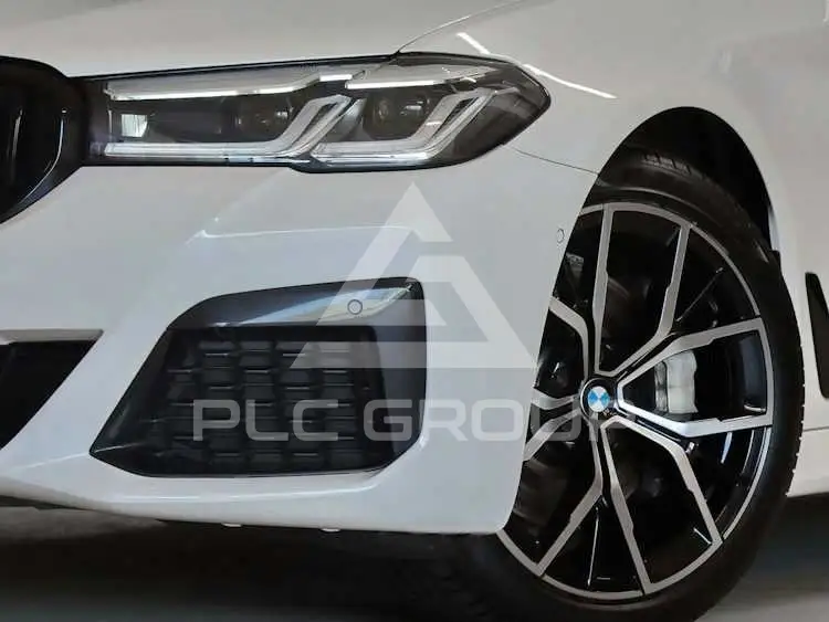 2023 BMW 523