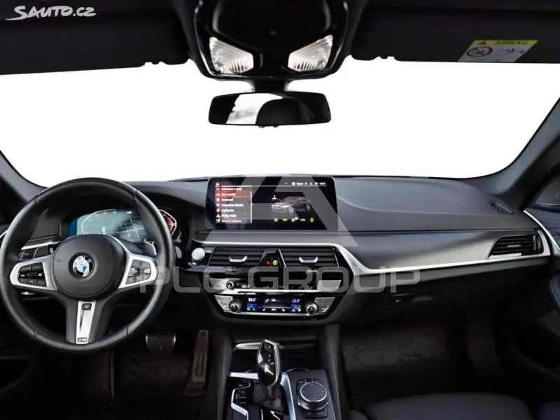 2023 BMW 523